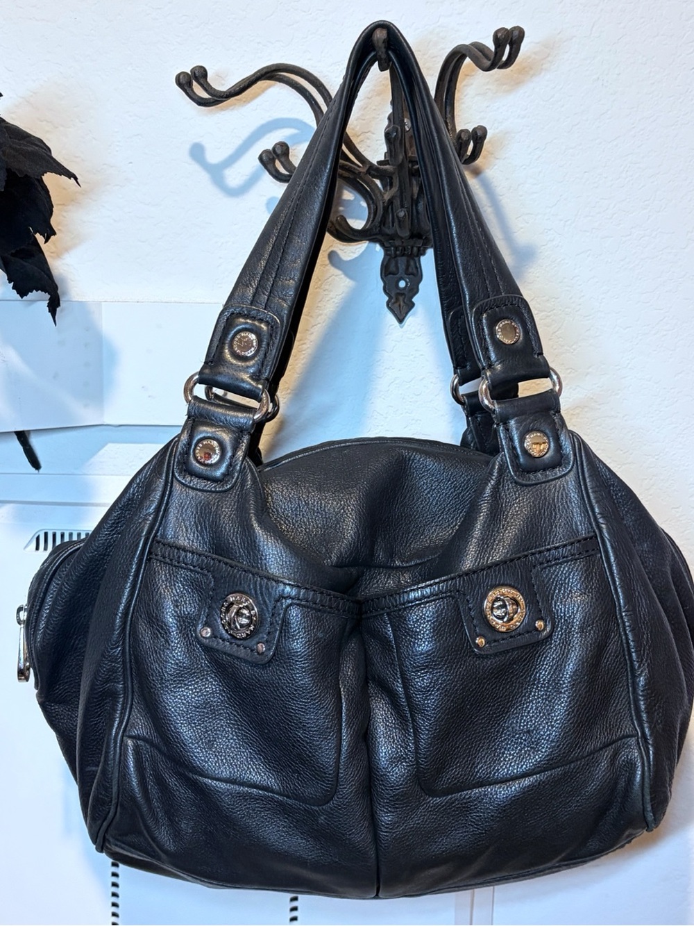 Marc Jacobs Black Leather Pebble Grain Silver Turn Lock Satchel hobo handbag